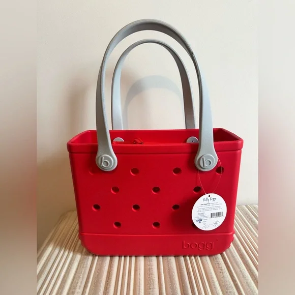 Target x Bogg Bag Bitty - BRAND NEW - Picture 2 of 7